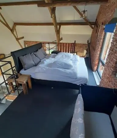 In Authentiek Koetshuis Met Bedstee * Moerstraten