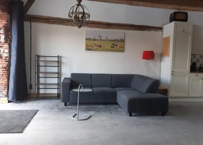 In Authentiek Koetshuis Met Bedstee Appartamento Moerstraten