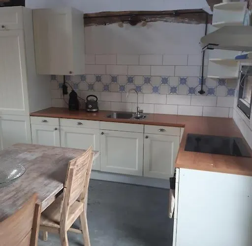 In Authentiek Koetshuis Met Bedstee