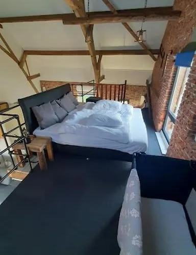 In Authentiek Koetshuis Met Bedstee * Moerstraten