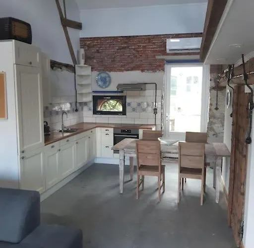 In Authentiek Koetshuis Met Bedstee Appartamento Moerstraten