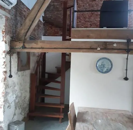 Appartamento In Authentiek Koetshuis Met Bedstee