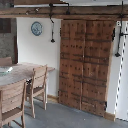 In Authentiek Koetshuis Met Bedstee * Moerstraten