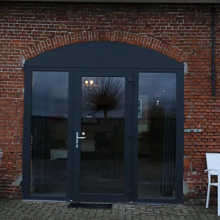 In Authentiek Koetshuis Met Bedstee