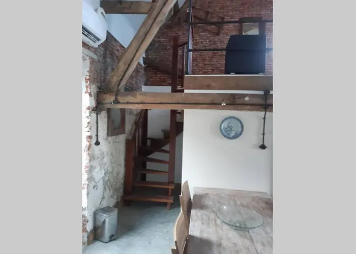 Apartament In Authentiek Koetshuis Met Bedstee