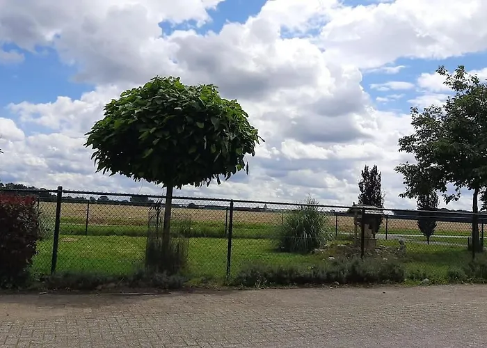 In Authentiek Koetshuis Met Bedstee * Moerstraten