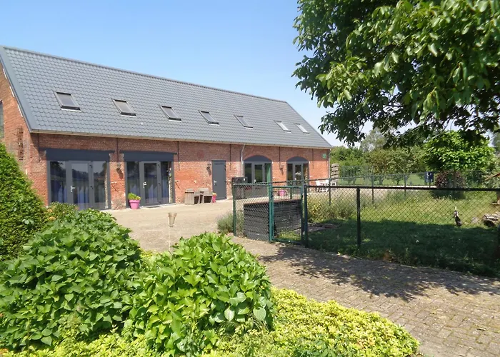 In Authentiek Koetshuis Met Bedstee