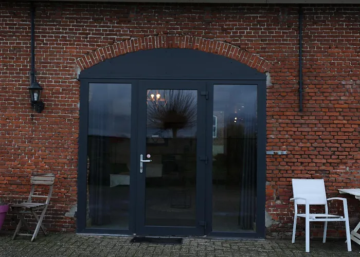 In Authentiek Koetshuis Met Bedstee